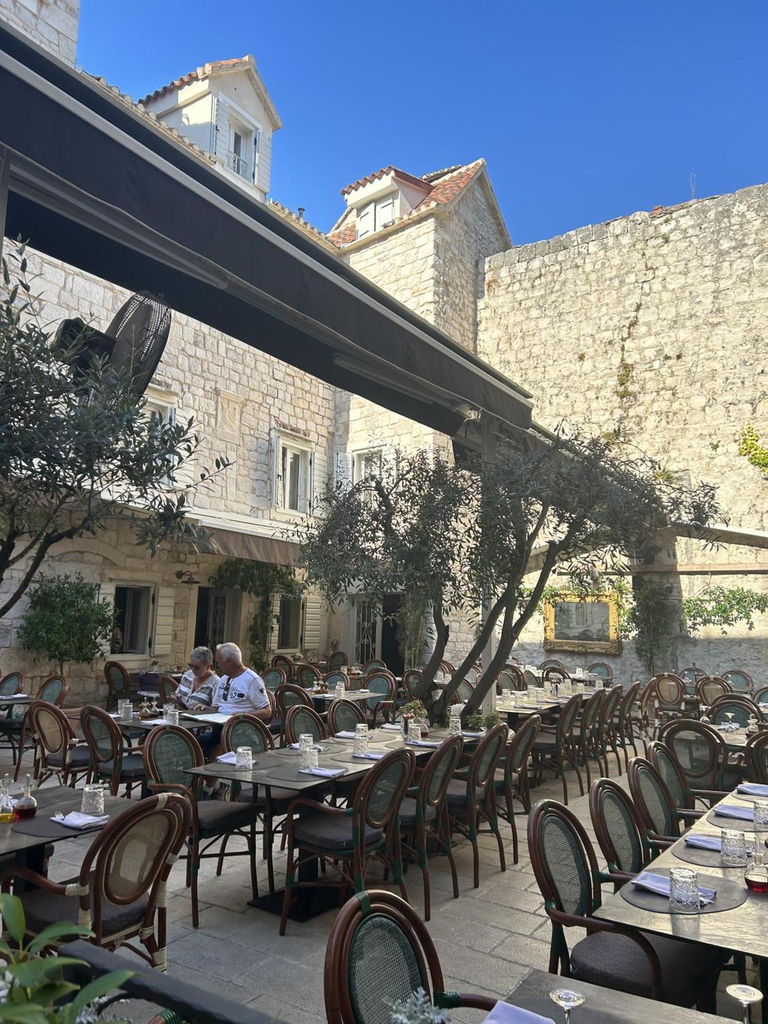 Apartmani Ema Trogir Exterior foto
