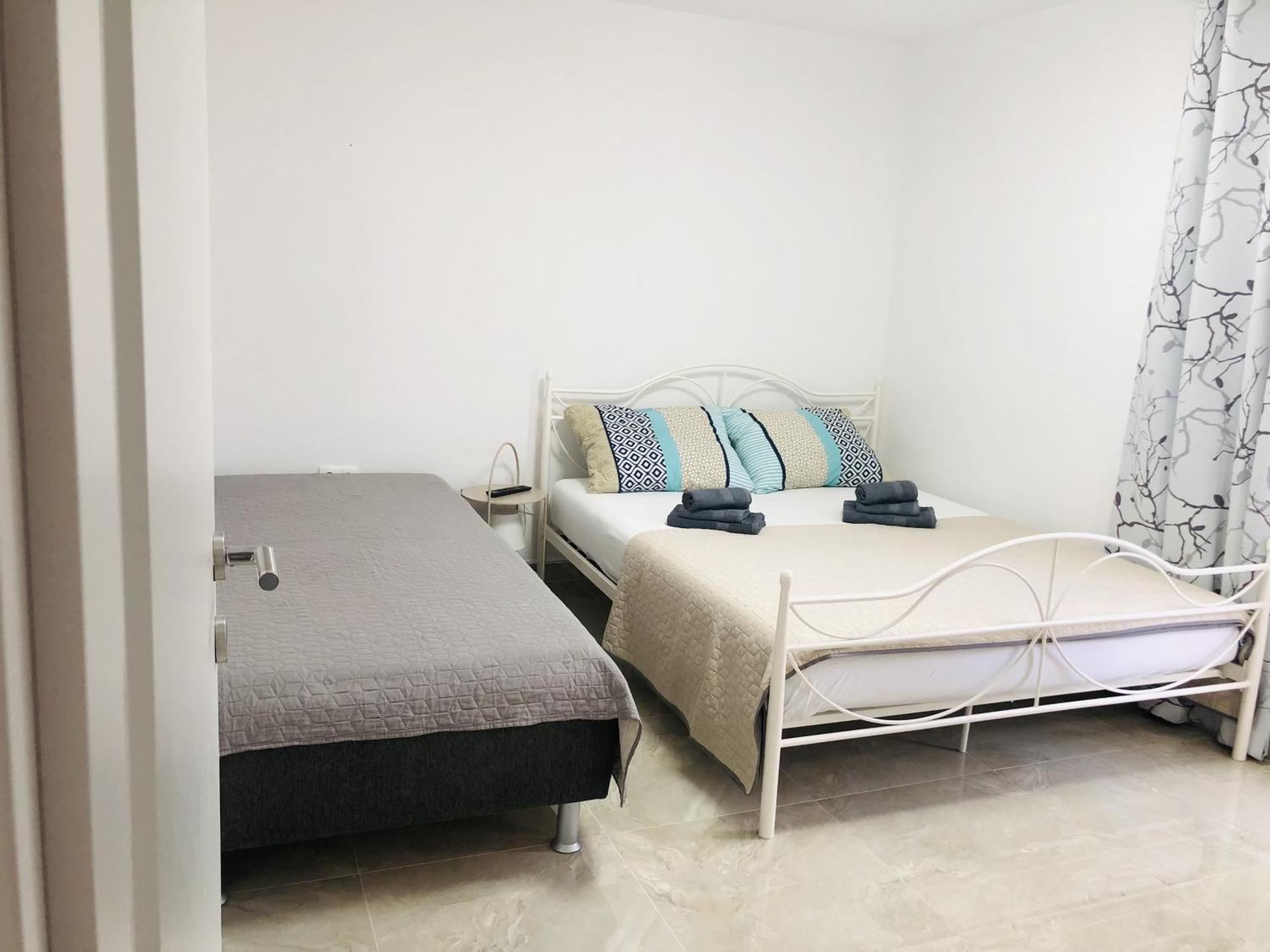 Apartmani Ema Trogir Exterior foto
